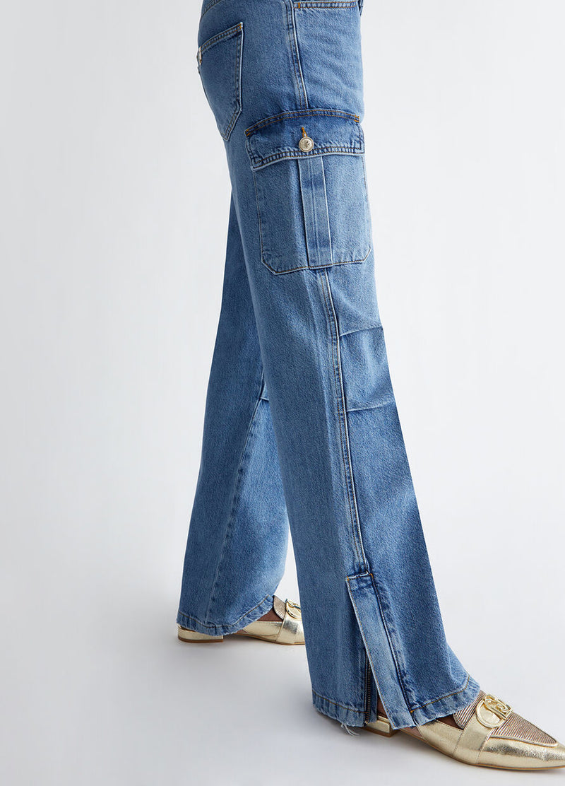 Flared cargo jeans