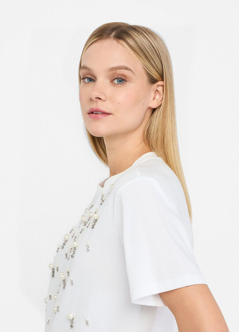 T-shirt with pearls and rhinestones