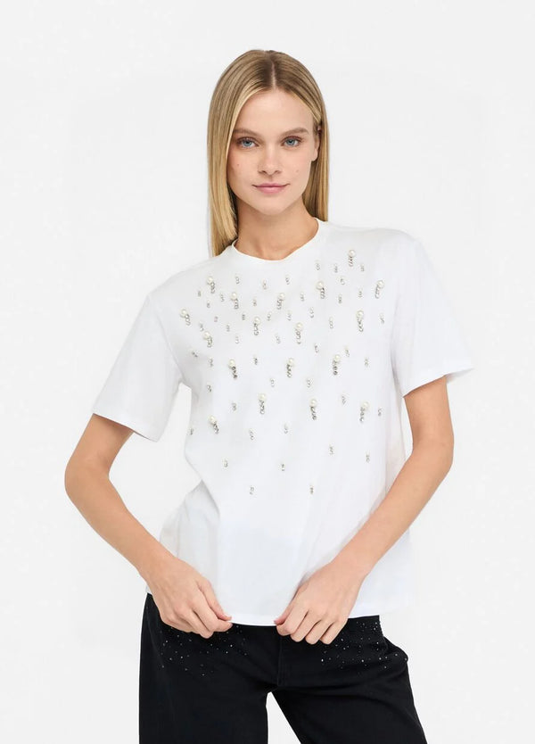 T-shirt with pearls and rhinestones