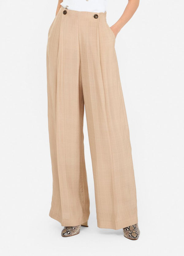 Wide leg trousers