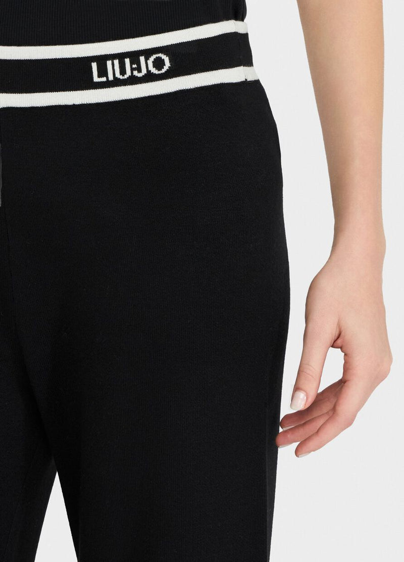 Knitted trousers