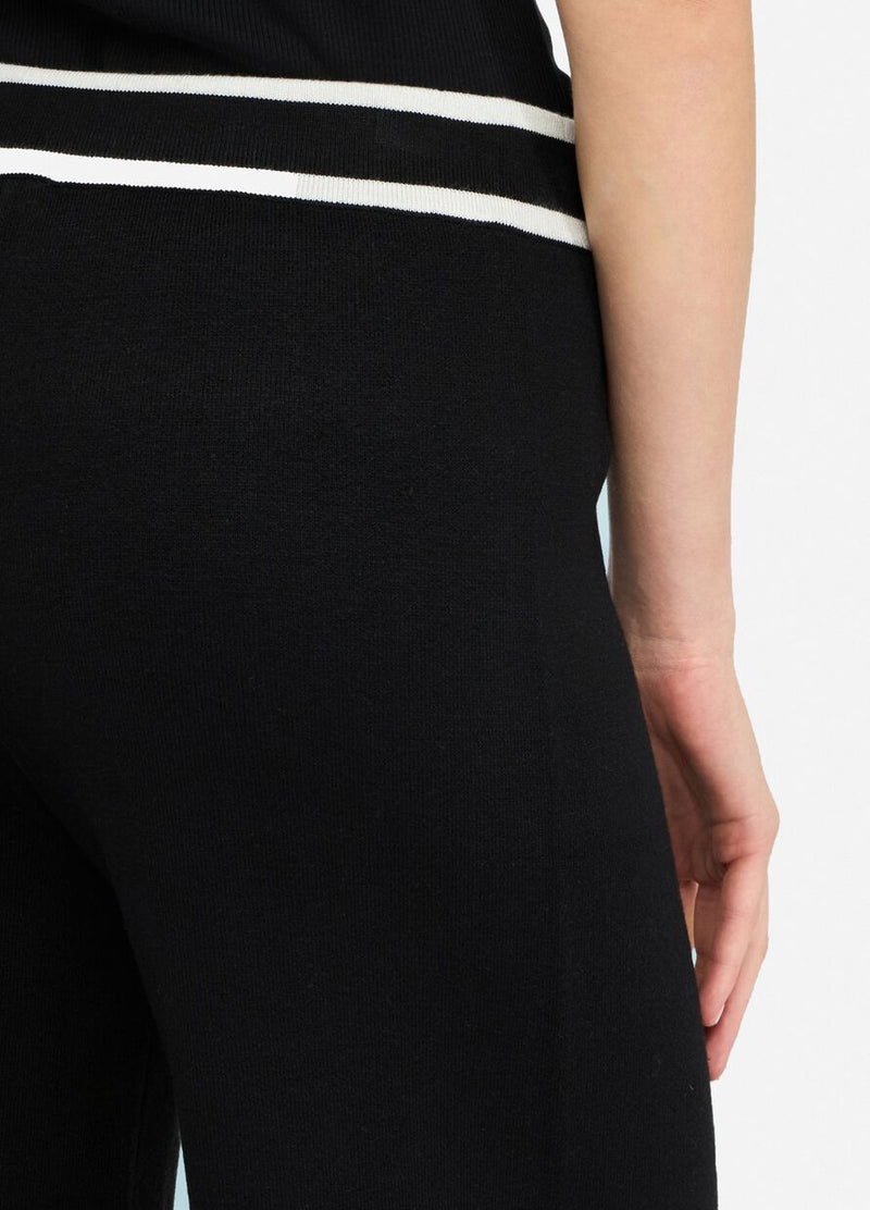 Knitted trousers