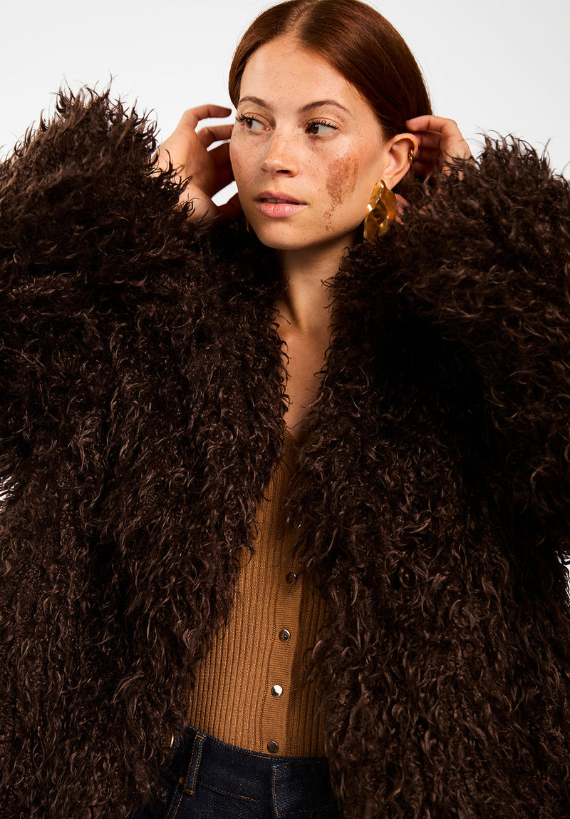 cleo jas bruin
