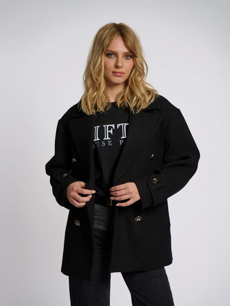 jynthe coat black
