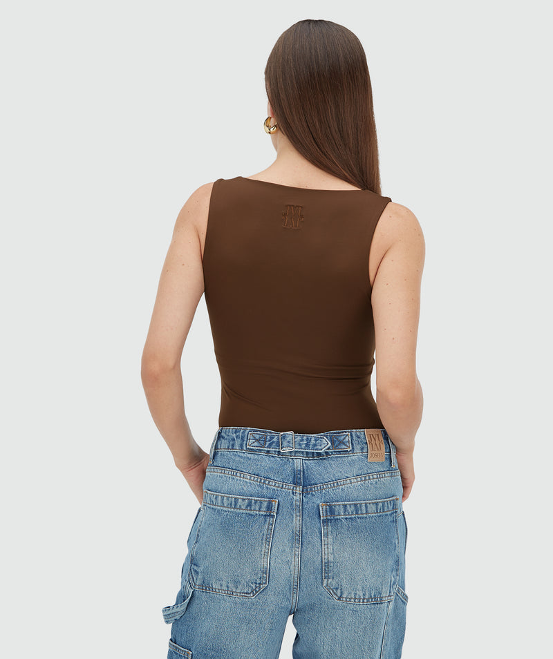Linde top dark brown